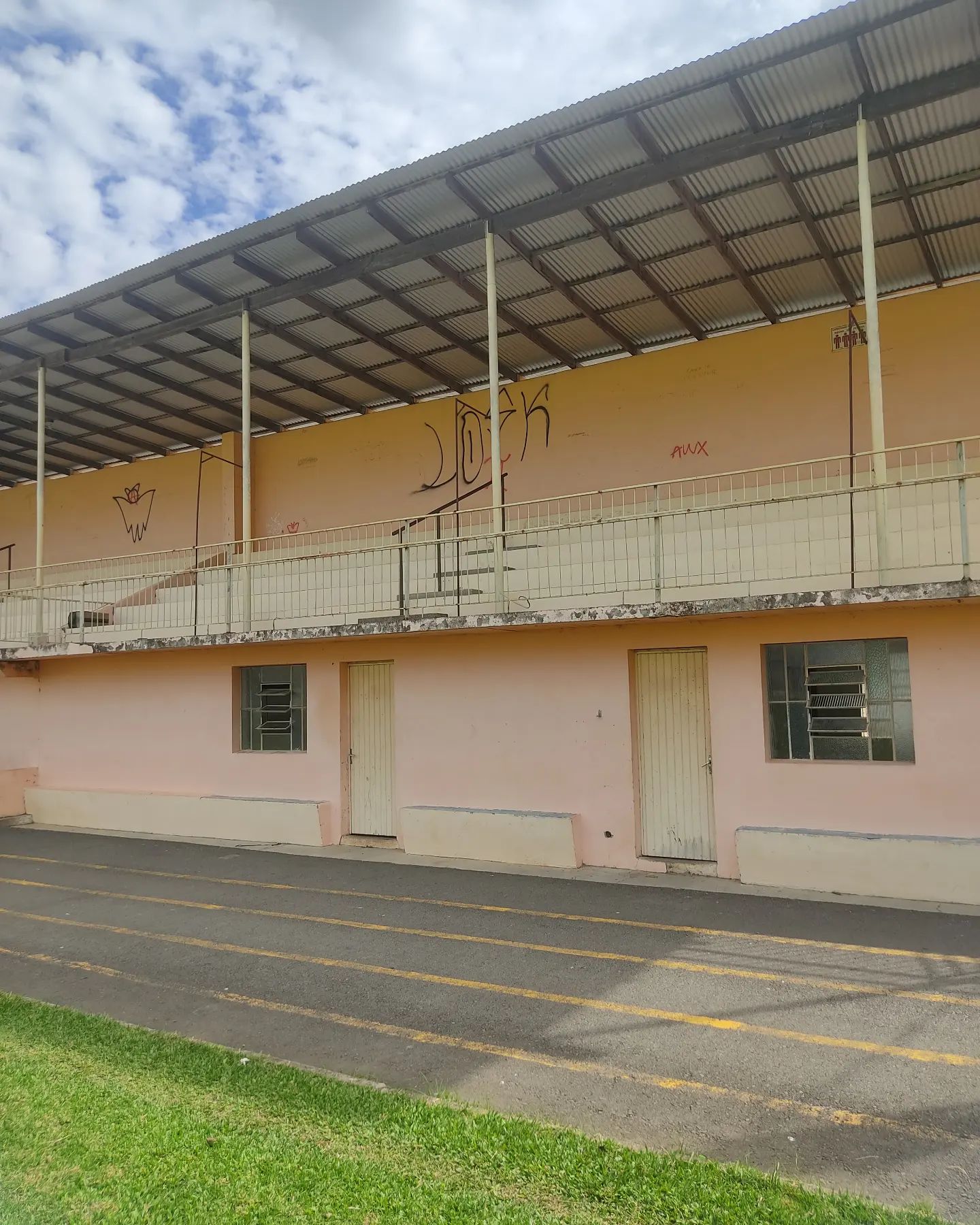 ⚠️ BOLAS DE FUTEBOL FORAM FURTADAS NO CAMPO MUNICIPAL⚽